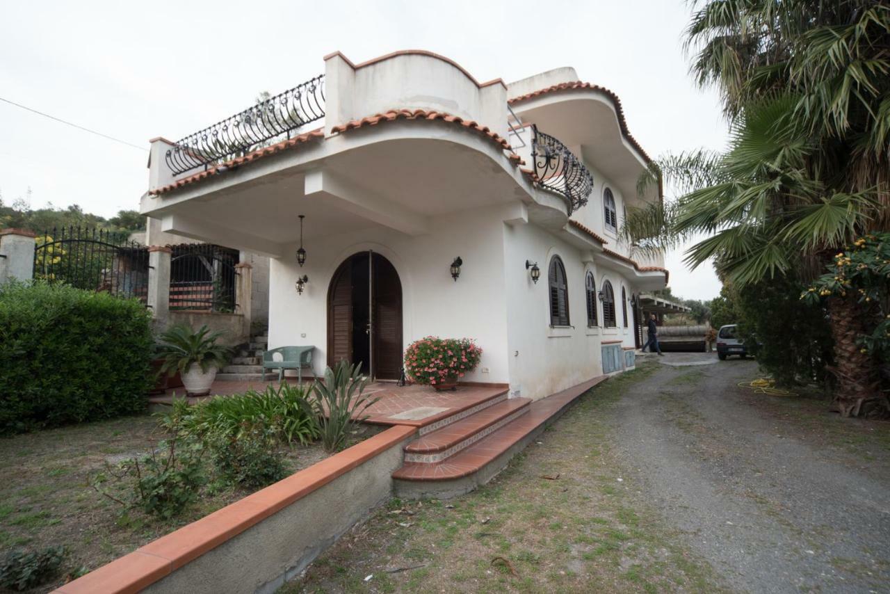 Casa Salice Hotel SantʼAlessio Siculo Екстериор снимка